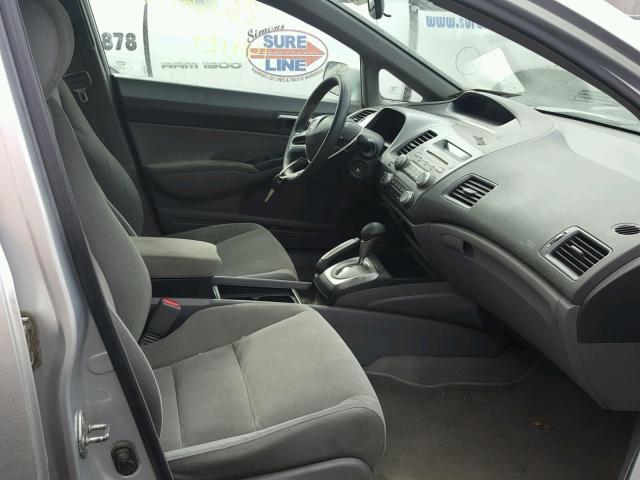 1HGFA16526L029752 - 2006 HONDA CIVIC LX SILVER photo 5