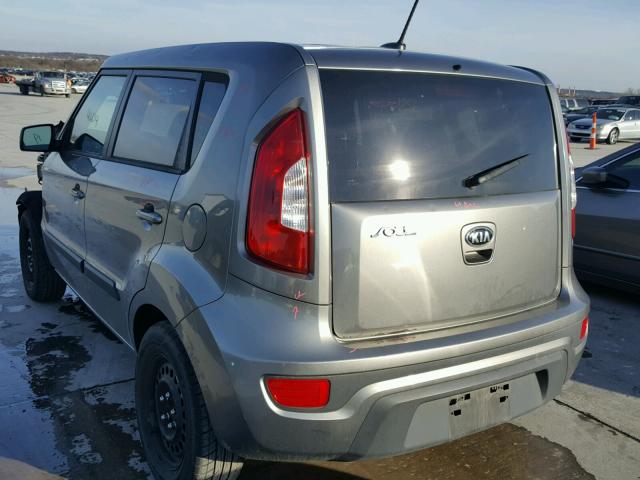 KNDJT2A56D7599212 - 2013 KIA SOUL GRAY photo 3