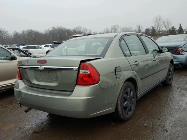 1G1ZS52F44F182877 - 2004 CHEVROLET MALIBU GREEN photo 4