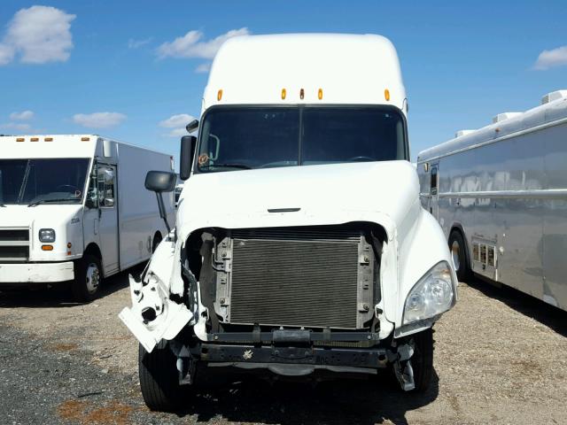 3AKJGLD53ESFP1852 - 2014 FREIGHTLINER CASCADIA 1 WHITE photo 9