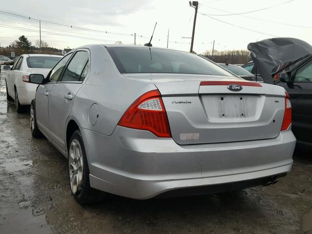 3FAHP0HA1BR261772 - 2011 FORD FUSION SE GRAY photo 3