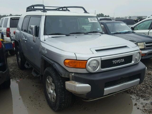 JTEBU11F670074549 - 2007 TOYOTA FJ CRUISER SILVER photo 1