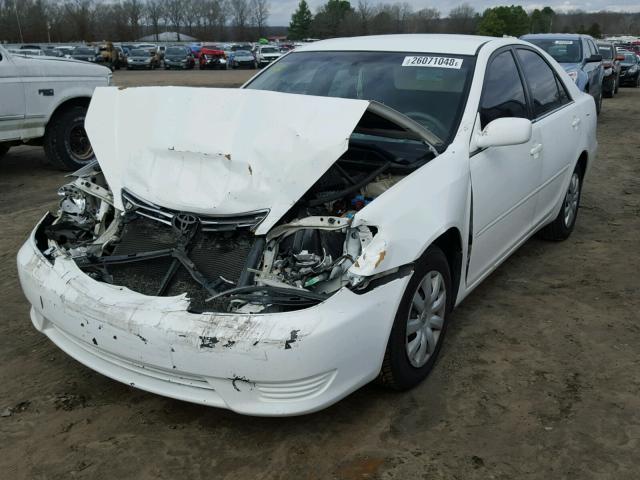 4T1BE32K05U011733 - 2005 TOYOTA CAMRY LE GRAY photo 2