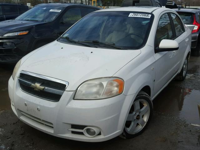 KL1TG56637B137960 - 2007 CHEVROLET AVEO LT WHITE photo 2