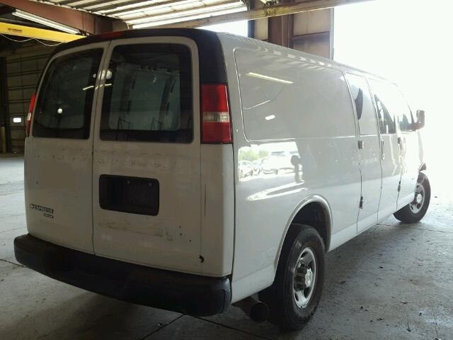 1GCZGUCL4B1151906 - 2011 CHEVROLET EXPRESS G3 WHITE photo 4