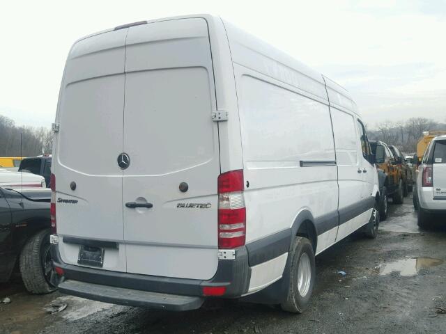 WD3PF4CC9C5646441 - 2012 MERCEDES-BENZ SPRINTER 3 WHITE photo 4