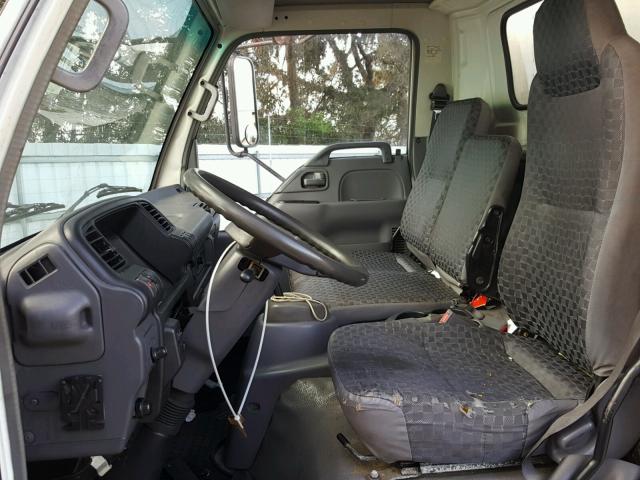 JALB4B16167021353 - 2006 ISUZU NPR WHITE photo 5