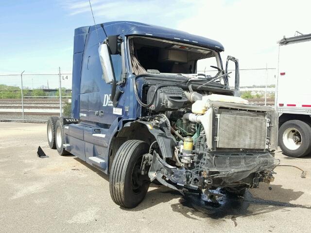 4V4NC9EH9HN976183 - 2017 VOLVO VN VNL BLUE photo 1