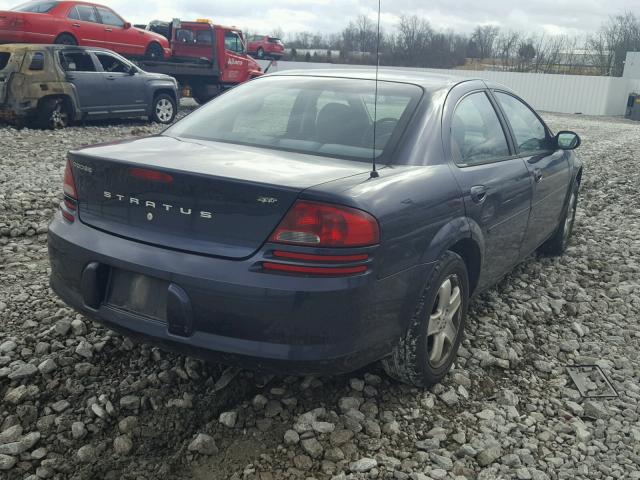 1B3EL46X02N310696 - 2002 DODGE STRATUS SE BLUE photo 4