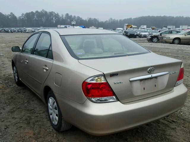 4T1BE32K45U988700 - 2005 TOYOTA CAMRY LE GOLD photo 3