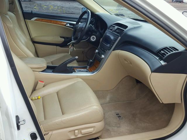 19UUA66266A069905 - 2006 ACURA 3.2TL WHITE photo 5