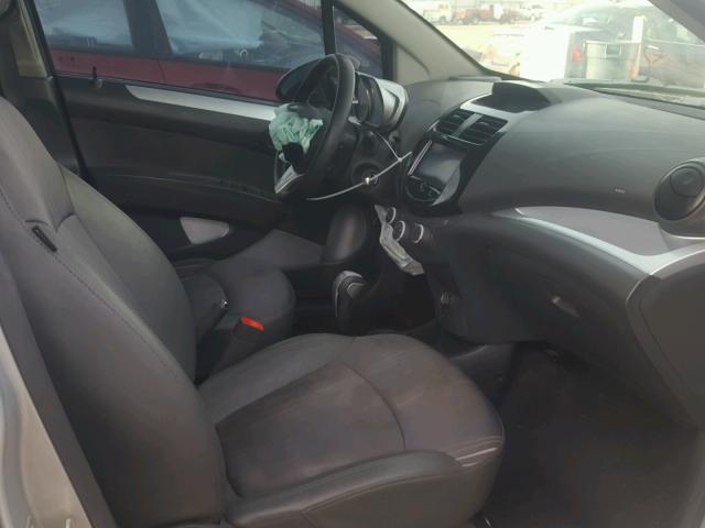 KL8CD6S93DC506032 - 2013 CHEVROLET SPARK 1LT Серебристый фото 5