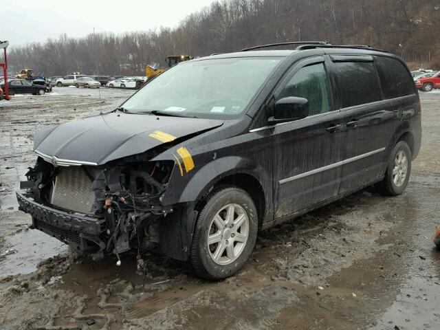 2A4RR8D17AR321632 - 2010 CHRYSLER TOWN & COU BLACK photo 2