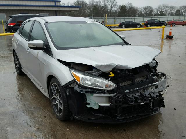 1FADP3F2XFL209086 - 2015 FORD FOCUS SE SILVER photo 1