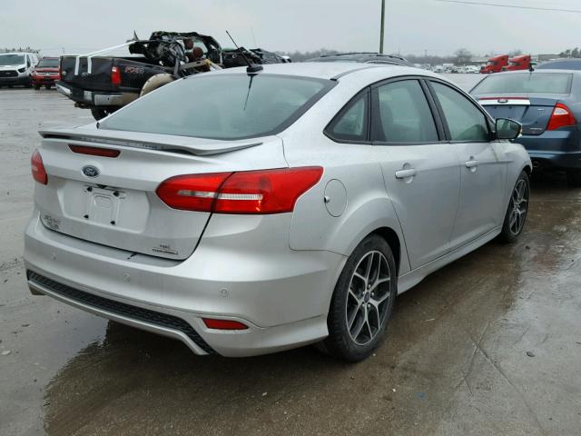 1FADP3F2XFL209086 - 2015 FORD FOCUS SE SILVER photo 4