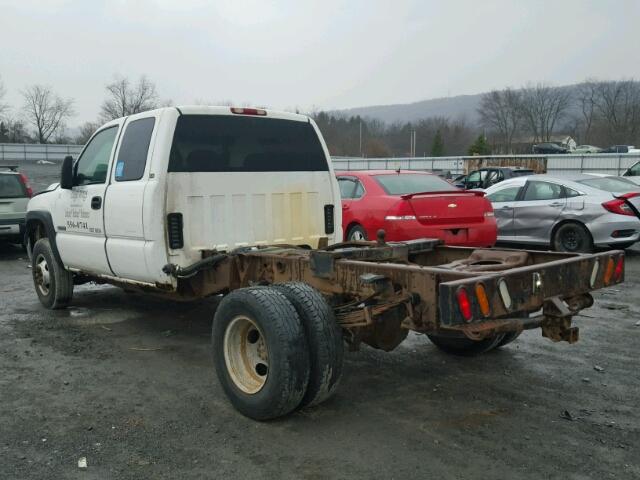 1GCJK39G31F116078 - 2001 CHEVROLET SILVERADO WHITE photo 3