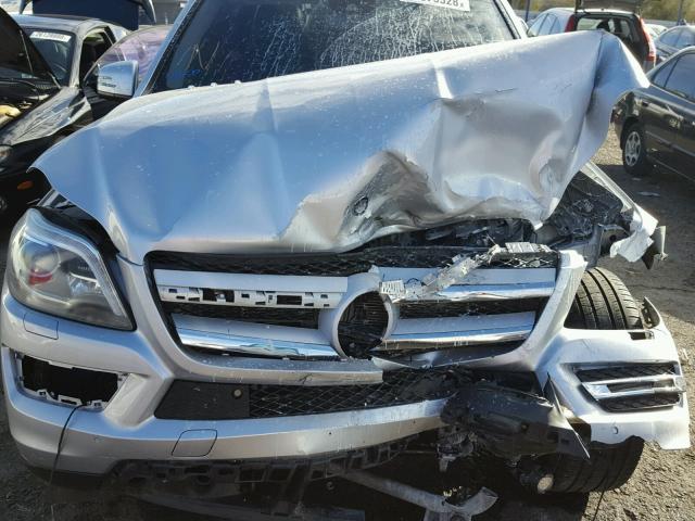 4JGDF7CE7EA299502 - 2014 MERCEDES-BENZ GL 450 4MA SILVER photo 7