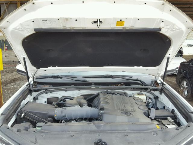 JTEBU5JR4F5225097 - 2015 TOYOTA 4RUNNER SR WHITE photo 7