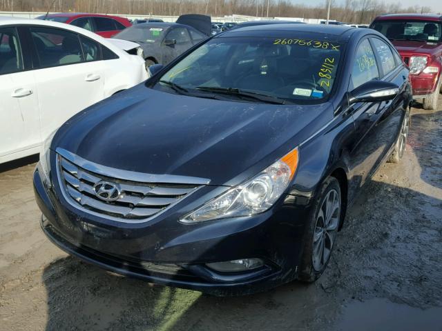 5NPEC4AB9DH584041 - 2013 HYUNDAI SONATA SE BLUE photo 2