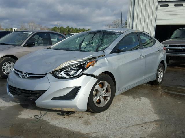 5NPDH4AEXEH504755 - 2014 HYUNDAI ELANTRA SE SILVER photo 2