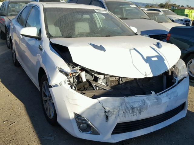 4T4BF1FK0ER382358 - 2014 TOYOTA CAMRY L WHITE photo 1