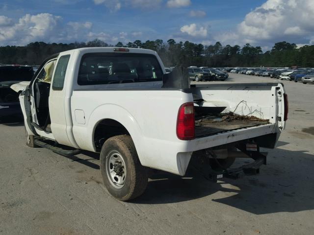 1FT7X2A63BEB25296 - 2011 FORD F250 SUPER WHITE photo 3