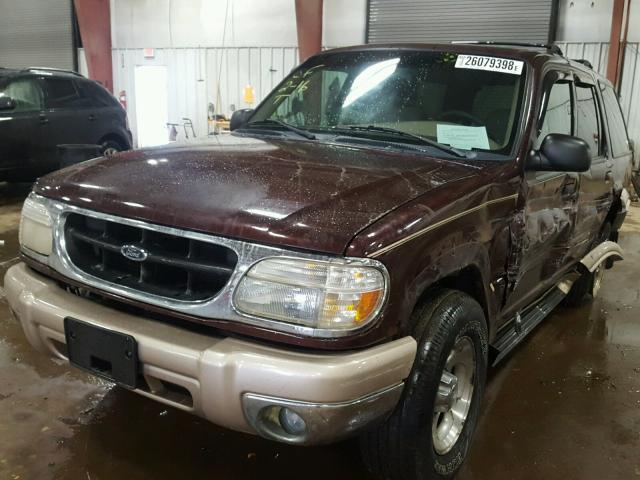 1FMZU74E8YZB00568 - 2000 FORD EXPLORER E BURGUNDY photo 2