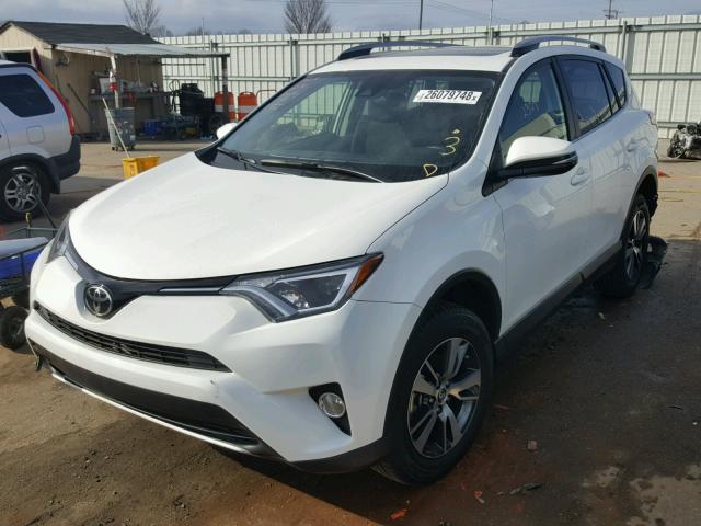 JTMWFREV6HJ127696 - 2017 TOYOTA RAV4 XLE WHITE photo 2