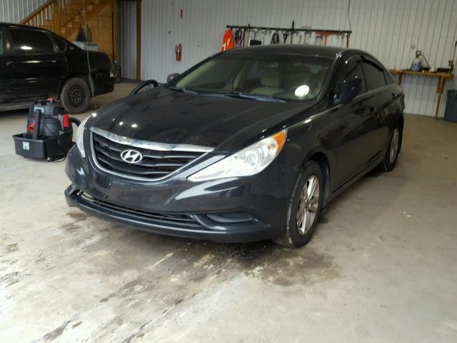 5NPEB4AC1BH253849 - 2011 HYUNDAI SONATA GLS BLACK photo 2