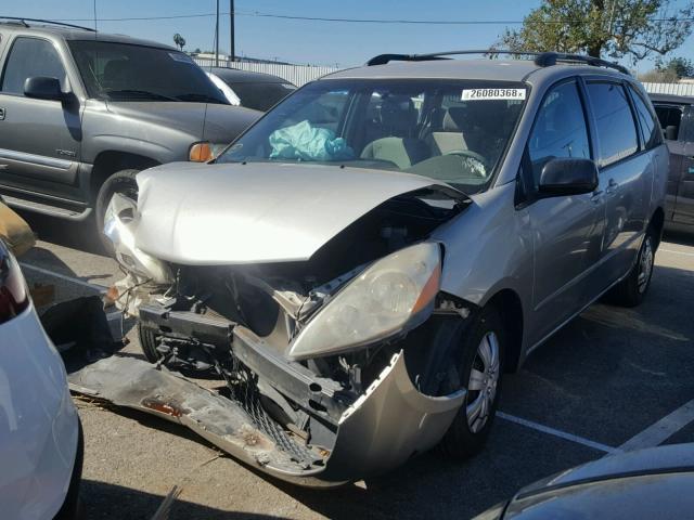 5TDZK23C37S037165 - 2007 TOYOTA SIENNA CE SILVER photo 2