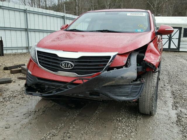 KNDPBCA21B7013330 - 2011 KIA SPORTAGE L RED photo 9