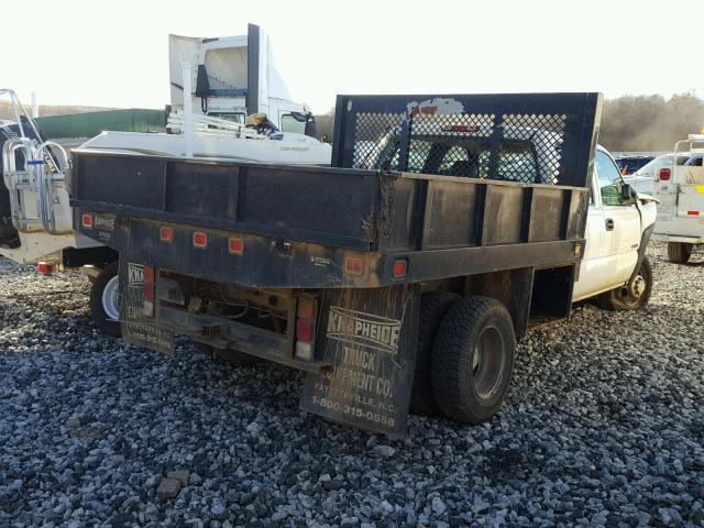 1GBJC33G67F124548 - 2007 CHEVROLET SILVERADO WHITE photo 4