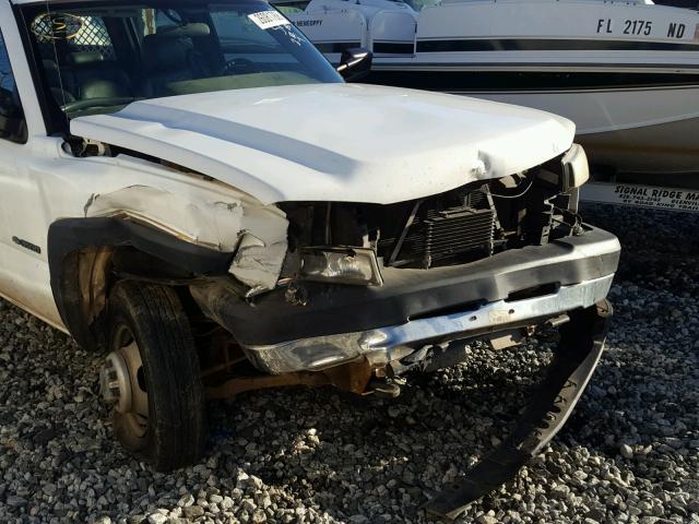 1GBJC33G67F124548 - 2007 CHEVROLET SILVERADO WHITE photo 9