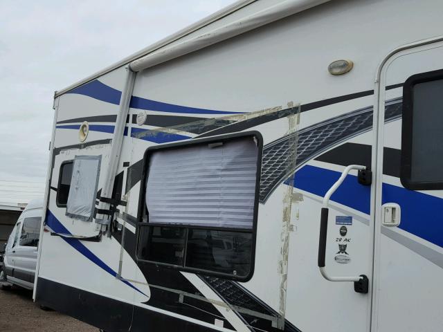 5LZBF2825ER011042 - 2014 ATTI 5TH WHEEL WHITE photo 9