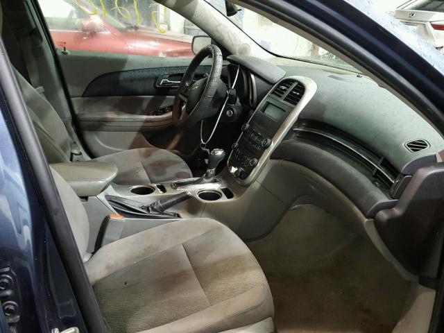 1G11B5SL1EF193100 - 2014 CHEVROLET MALIBU LS ნაცრისფერი ფოტო 5