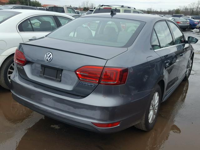 3VW637AJ4DM263982 - 2013 VOLKSWAGEN JETTA HYBR GRAY photo 4