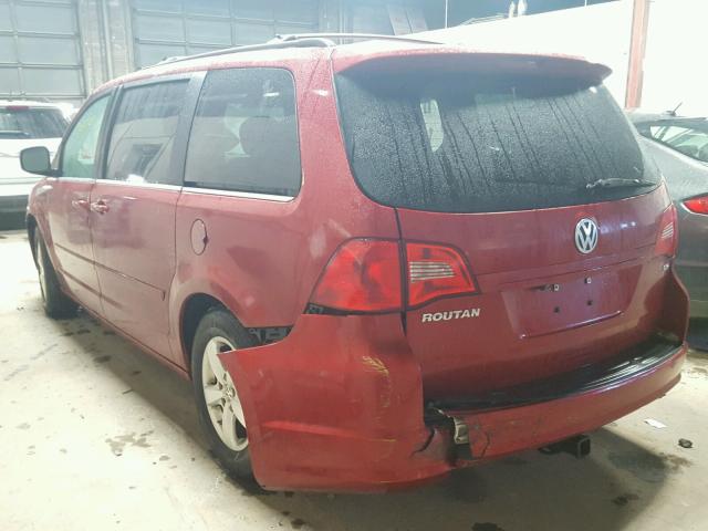 2V8HW34189R554402 - 2009 VOLKSWAGEN ROUTAN SE RED photo 3