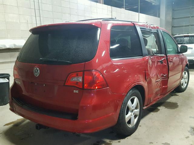 2V8HW34189R554402 - 2009 VOLKSWAGEN ROUTAN SE RED photo 4