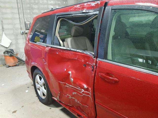 2V8HW34189R554402 - 2009 VOLKSWAGEN ROUTAN SE RED photo 9