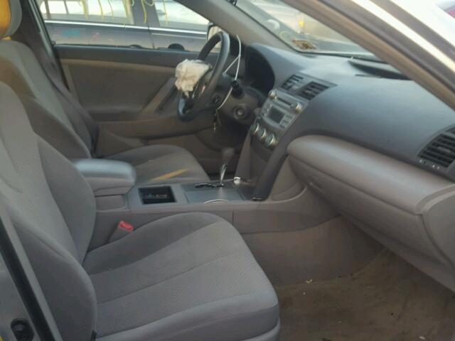 4T1BE46K69U316434 - 2009 TOYOTA CAMRY BASE SILVER photo 5