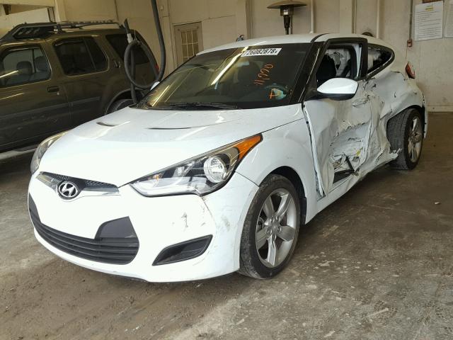 KMHTC6ADXEU213588 - 2014 HYUNDAI VELOSTER B WHITE photo 2