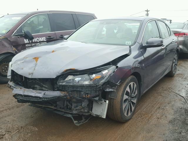 1HGCR6F5XEA010224 - 2014 HONDA ACCORD HYB SILVER photo 2