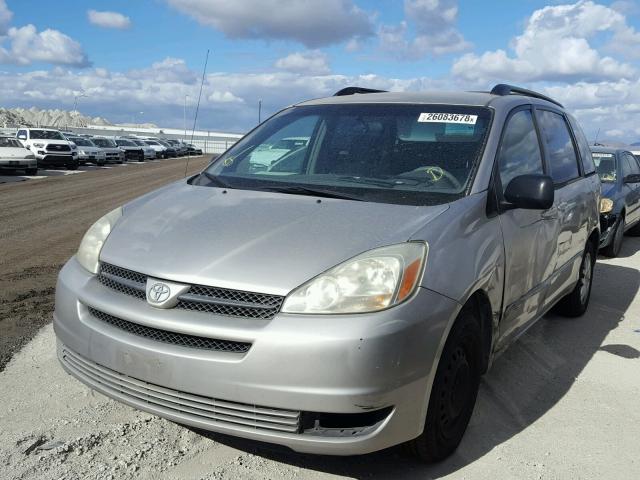 5TDZA23C35S240377 - 2005 TOYOTA SIENNA CE SILVER photo 2