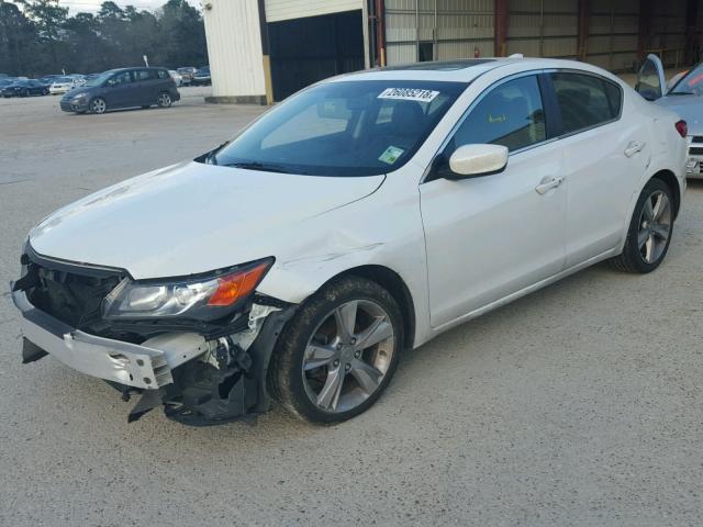 19VDE1F32EE014869 - 2014 ACURA ILX 20 WHITE photo 2