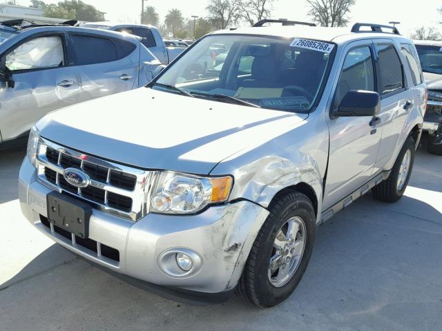 1FMCU0D74AKA13148 - 2010 FORD ESCAPE XLT SILVER photo 2