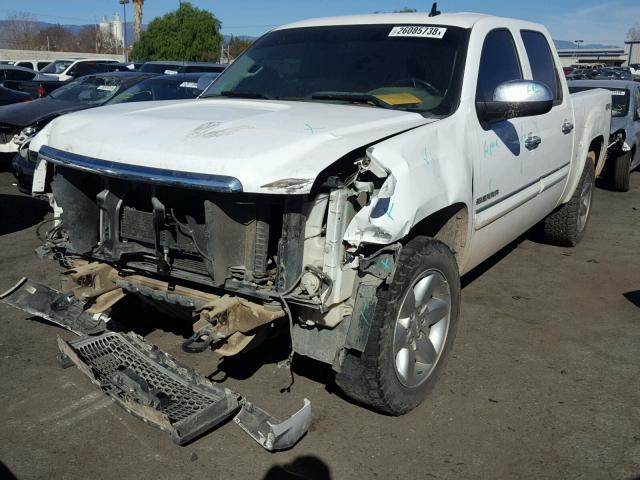 3GTP2VE75CG120601 - 2012 GMC SIERRA K15 WHITE photo 2