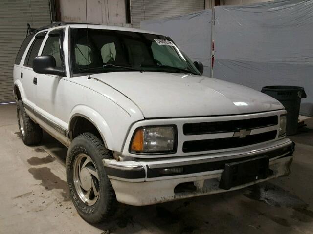 1GNDT13W3V2168958 - 1997 CHEVROLET BLAZER WHITE photo 1