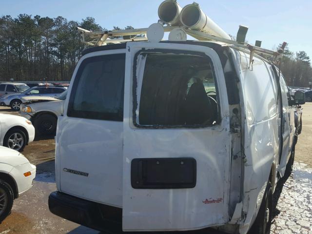 1GCGG25C891128924 - 2009 CHEVROLET EXPRESS G2 WHITE photo 9