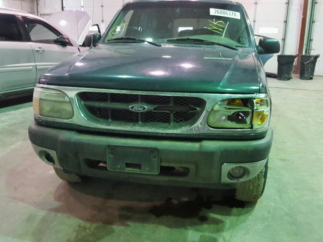 1FMZU73E0YZA66725 - 2000 FORD EXPLORER X GREEN photo 9