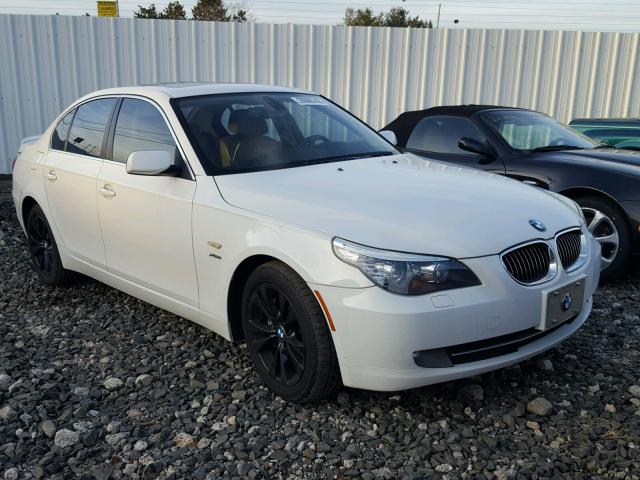 WBANV93589C135495 - 2009 BMW 535 XI WHITE photo 1